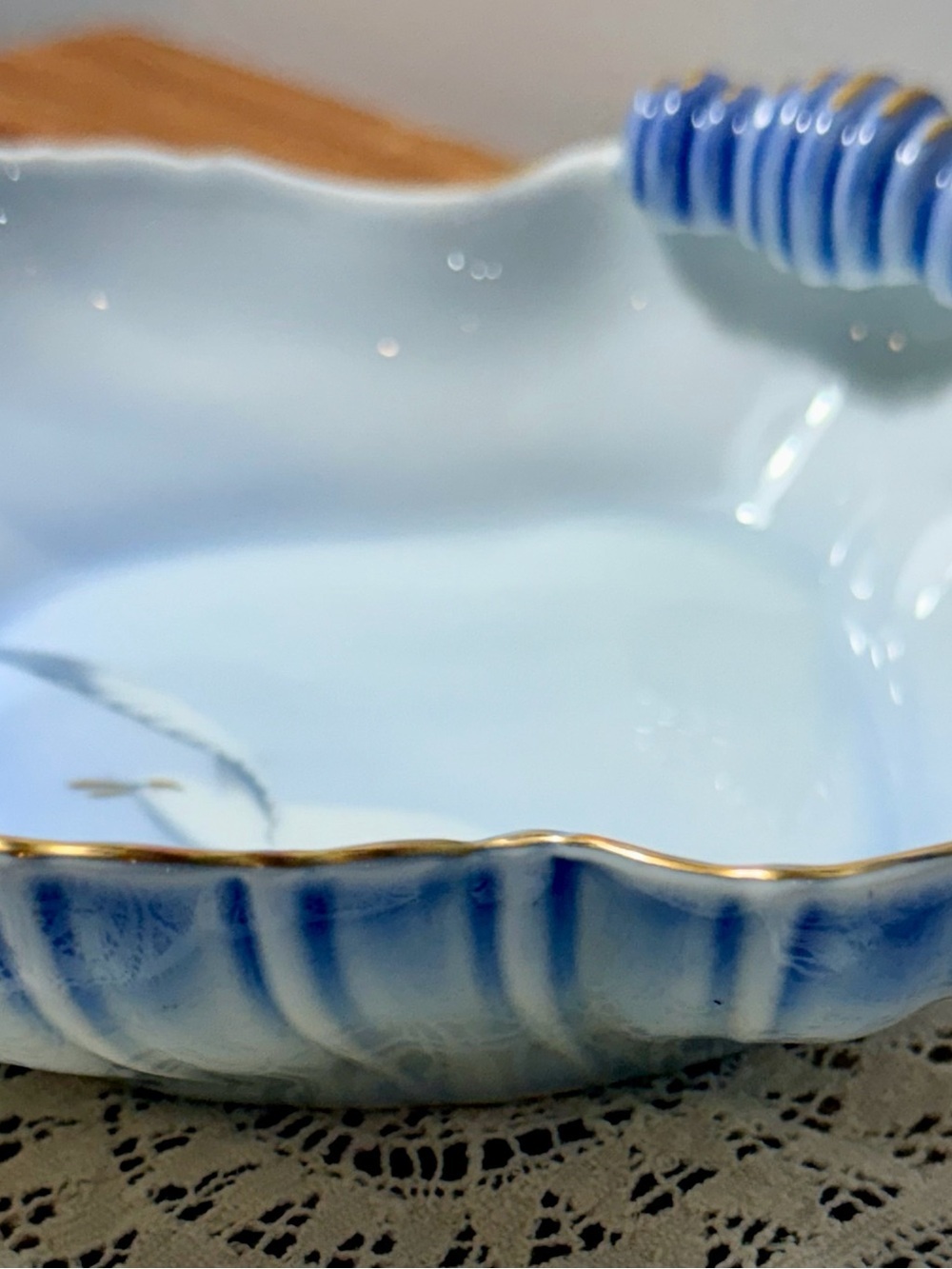 Vintage B&G Copenhagen Porcelain Shell Dish, Blue Ombre Seagull Gold Trim - Picture 5 of 13